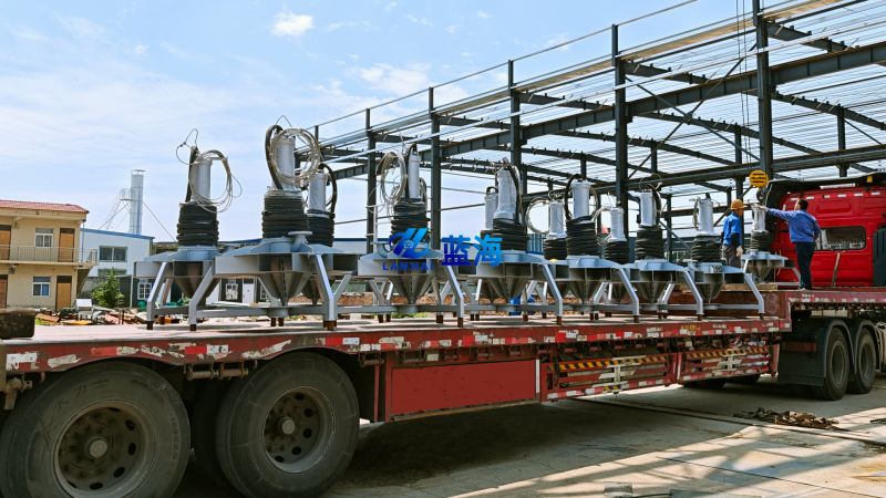 14臺3kw潛水?dāng)嚢杵貧庖惑w機(jī)發(fā)往唐山，助力氧化渠改造